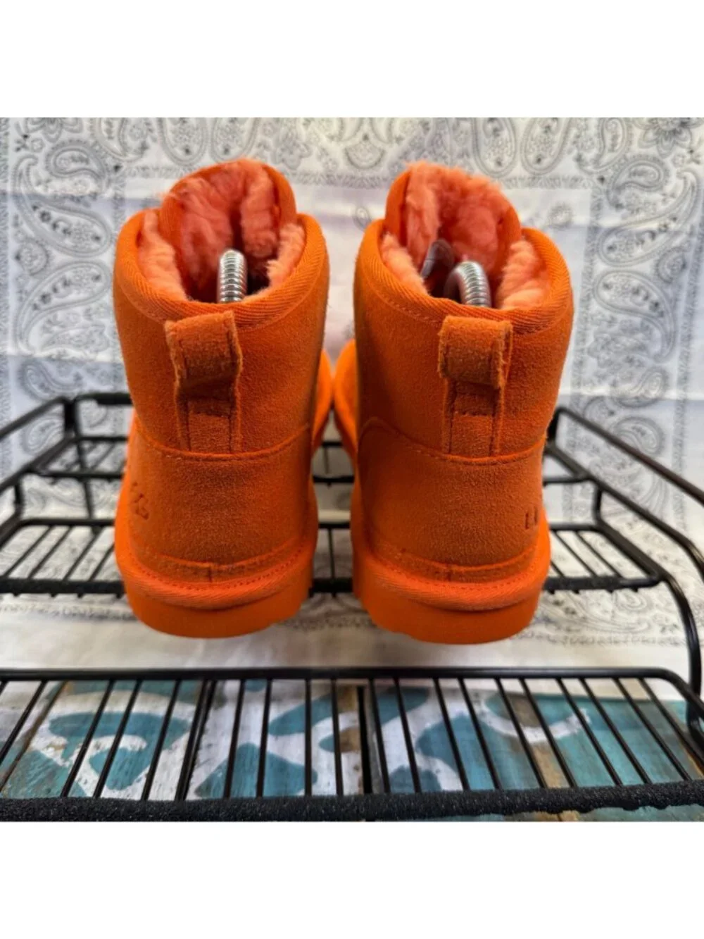 UGG Neumel II RARE Orange Suede Chukka Ankle Boot Youth 3/Womans 4.5 Worn 2X